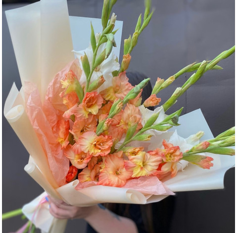 Гладиолус доставка цветов Гладиолус 4 доставка цветов