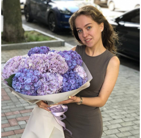 Bouquet of 13 lavender hydrangeas 3 Flower delivery