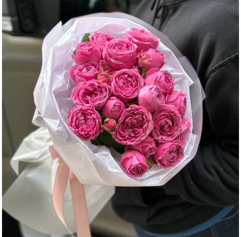 Bouquet of 7 roses Misty Bubbles 3 Flower delivery