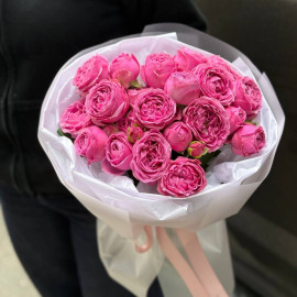Bouquet of 7 roses Misty Bubbles Flower delivery