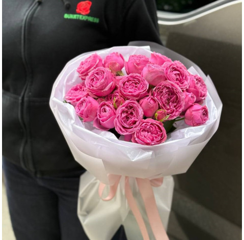 Bouquet of 7 roses Misty Bubbles 2 Flower delivery
