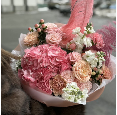 Букет Полуничний крем 1 доставка квітів