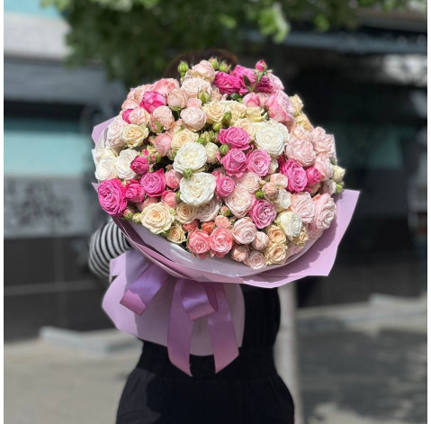 Bouquet of 31 spray roses 1 Flower delivery