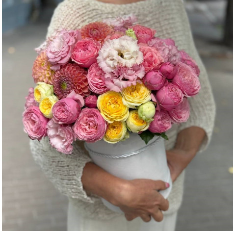 Квіткова композиція Сад принцеси 1 доставка квітів