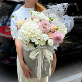 Floral arrangement French chic Flower delivery