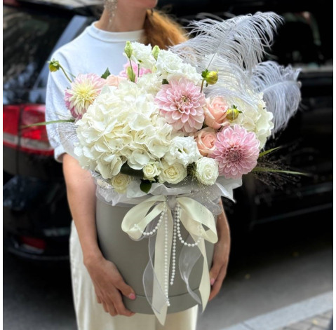 Квіткова композиція Французький шик 1 доставка квітів