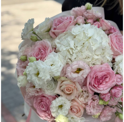 Bouquet Velvet Dreams 4 Flower delivery