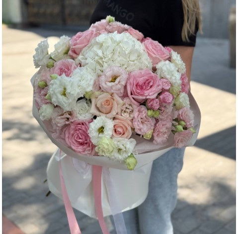 Bouquet Velvet Dreams 3 Flower delivery