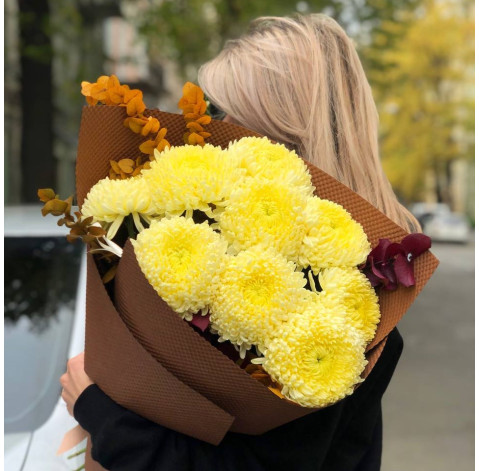 Букет 9 хризантем місцевих 2 доставка квітів
