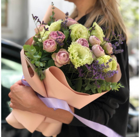 Bouquet Mesmerizing aroma 1 Flower delivery