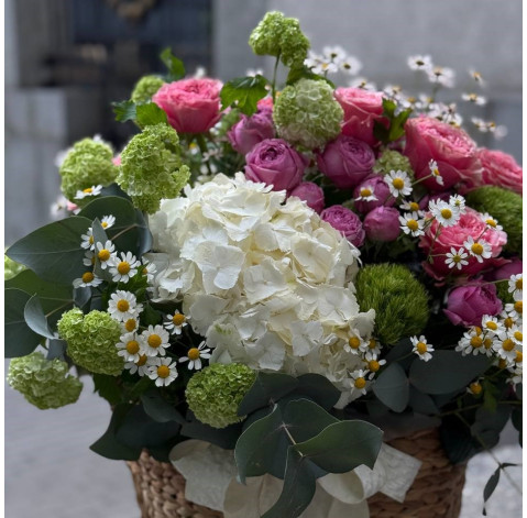 Floral arrangement Elegance of Eternity Flower delivery Floral arrangement Elegance of Eternity 4 Flower delivery