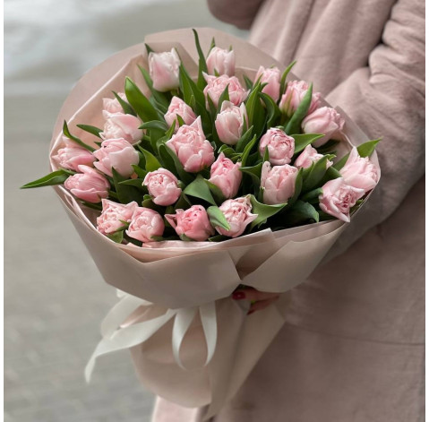 Букет із 25 рожевих тюльпанів 1 доставка квітів