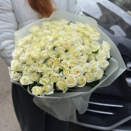 Букет 101 роза Белуга доставка цветов