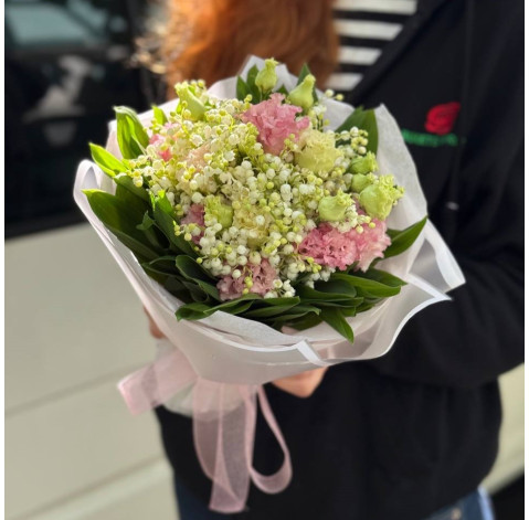 Букет Еустоми та конвалії 2 доставка квітів