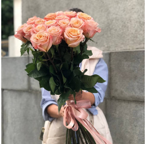 Bouquet of 19 roses Shimmer 2 Flower delivery