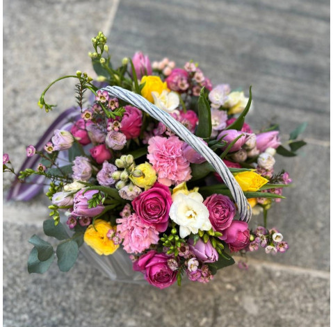 Floral arrangement Spring Carnival 3 Flower delivery