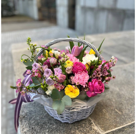 Floral arrangement Spring Carnival 1 Flower delivery