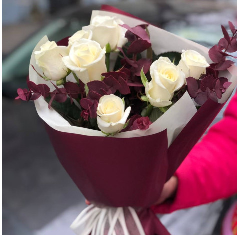 Bouquet of 7 roses Beluga 2 Flower delivery