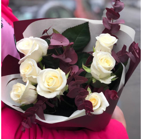 Bouquet of 7 roses Beluga 3 Flower delivery