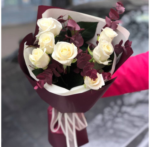 Bouquet of 7 roses Beluga 1 Flower delivery