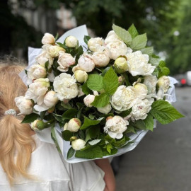 Букет 31 белый пион доставка цветов