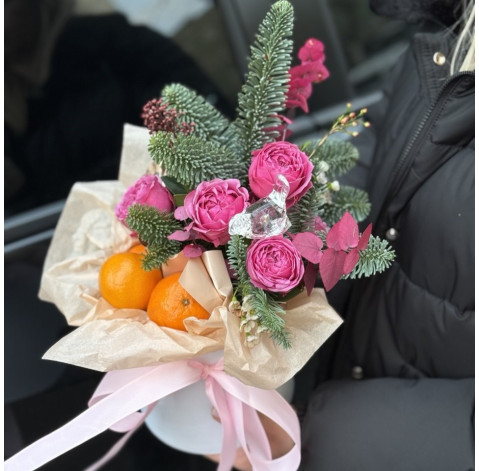 Новогодняя композиция с мандаринами 3 доставка цветов