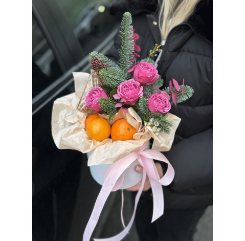 Новогодняя композиция с мандаринами 1 доставка цветов