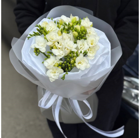 Bouquet of 15 freesias 2 Flower delivery