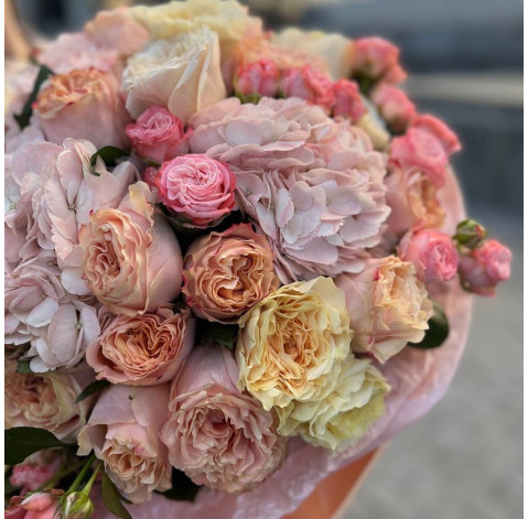 Bouquet Silhouette 3 Flower delivery