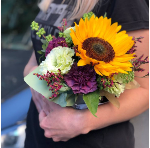 Квіткова композиція Таємниця 5 доставка квітів