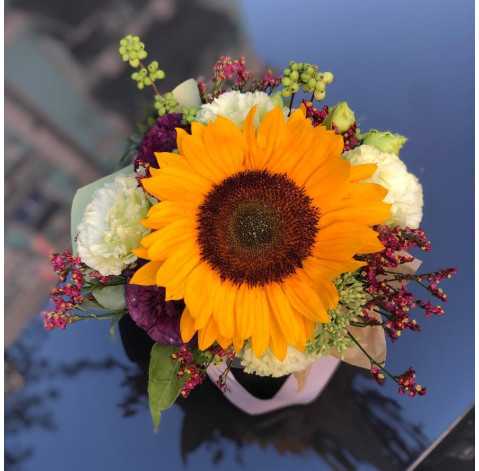 Квіткова композиція Таємниця 3 доставка квітів