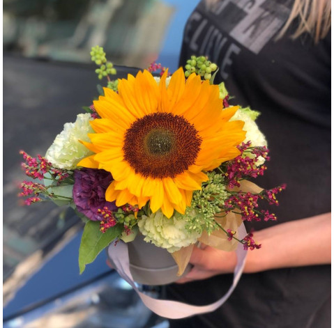 Квіткова композиція Таємниця 2 доставка квітів