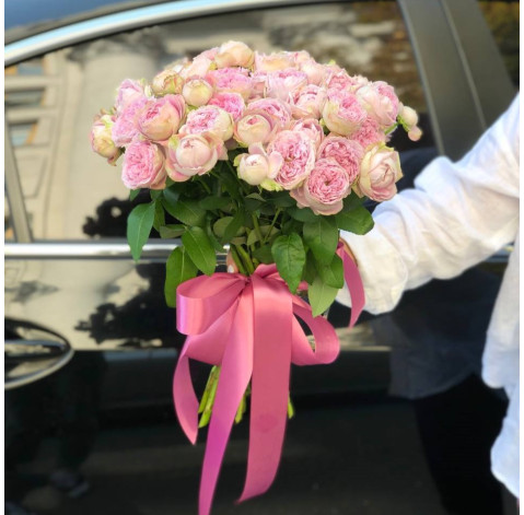 Букет 19 троянд Блоссом Баблз 3 доставка квітів