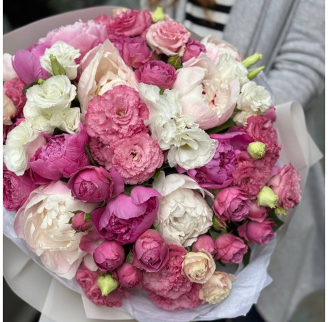 Букет Шепот пионов 3 доставка цветов