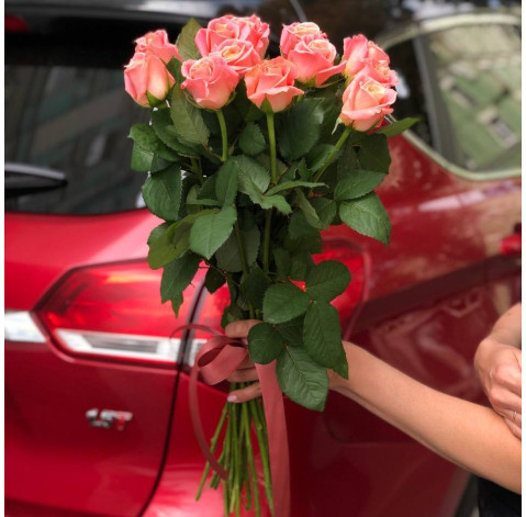 Букет 15 роз Мисс Пигги 3 доставка цветов