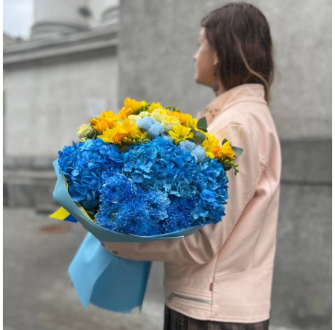 Букет Серце України 2 доставка квітів