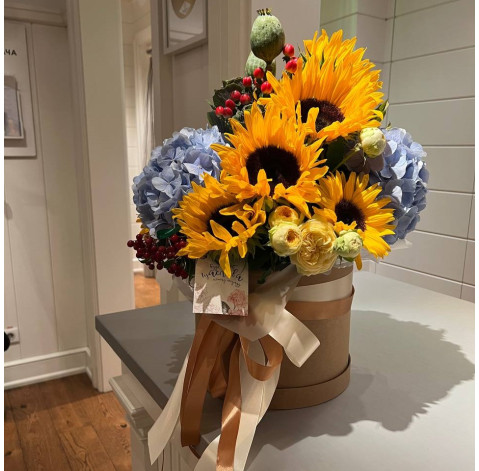 Flower arrangement Zolotse 6 Flower delivery