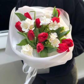 Bouquet Contrasts of Spring Flower delivery