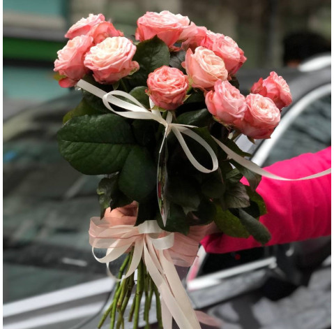 Bouquet of 15 roses Madame Bombastic (one bud) 3 Flower delivery