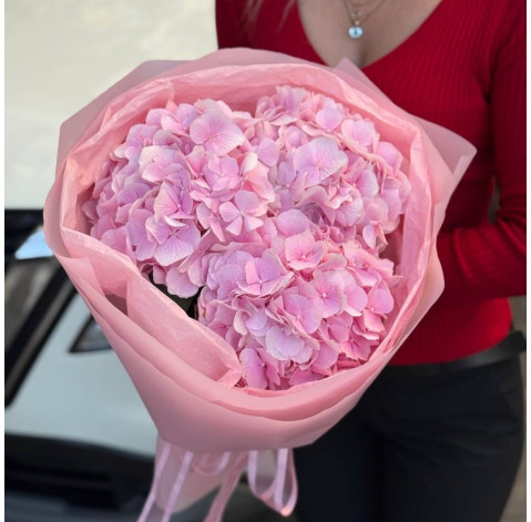 Букет 3 розовые гортензии 4 доставка цветов