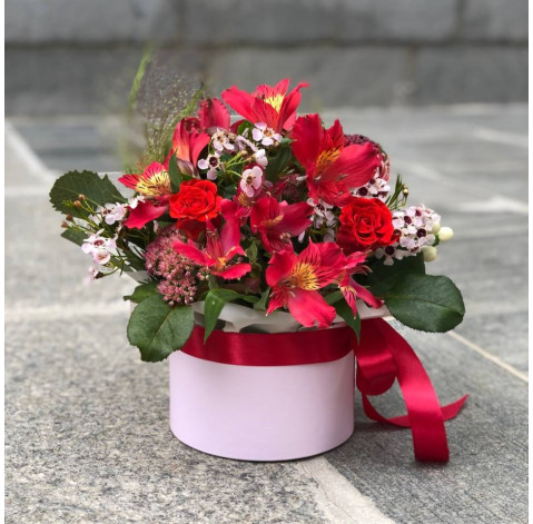 Flower arrangement Drama 2 Flower delivery