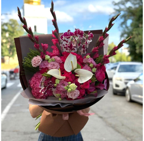 Bouquet Tropical Whimsy 1 Flower delivery