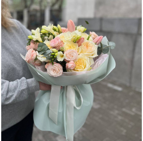 Bouquet Cream Soufflé 1 Flower delivery