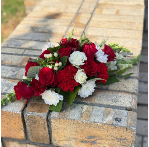 Official table floral arrangement 4 Flower delivery
