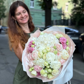 Bouquet Powdery Dawn Flower delivery