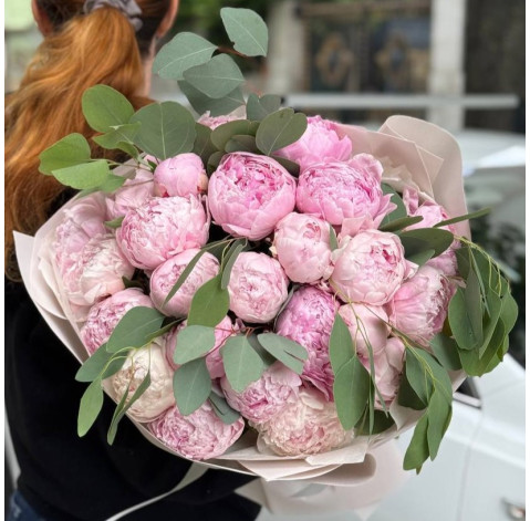 Букет 25 пионов Сара Бернар 2 доставка цветов