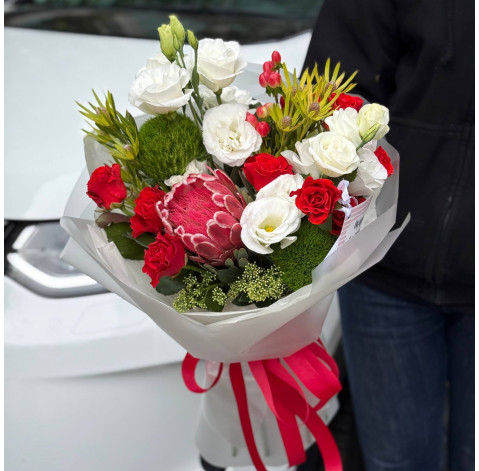 Букет Морозний рубін 1 доставка квітів