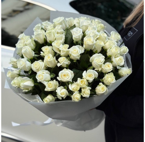 Букет 55 роз Белуга 1 доставка цветов