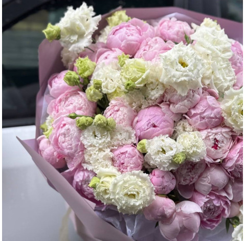 Bouquet of Peonies and Eustoma 5 Flower delivery