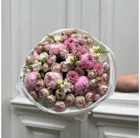 Bouquet Masterpiece 3 Flower delivery